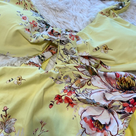 Super cute Yellow - say hello in this Floral SWIMSUIT 👙💜 one piece 🤩 - Picture 5 of 10
